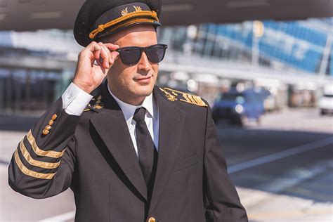 best sunglasses for aviation|should pilots wear polarized sunglasses.